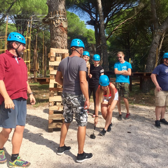 team building jenga